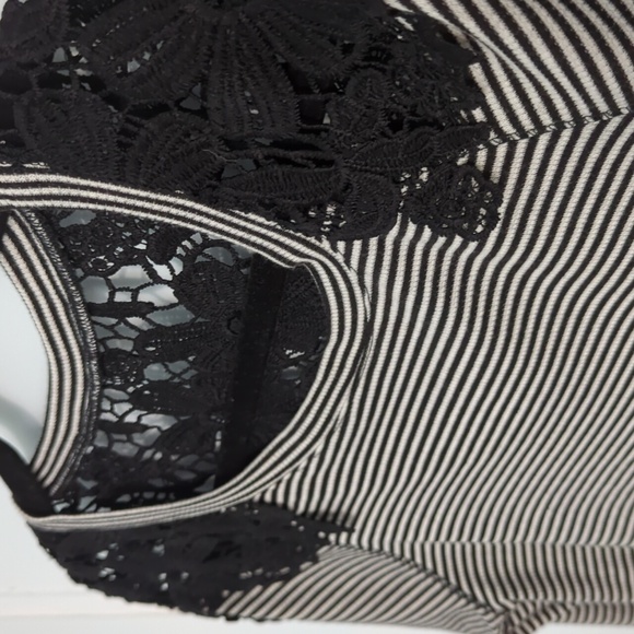 Hen & Thread Sz M Embroidered Floral Black Lace and Striped Long Sleeve Top - Picture 4 of 6